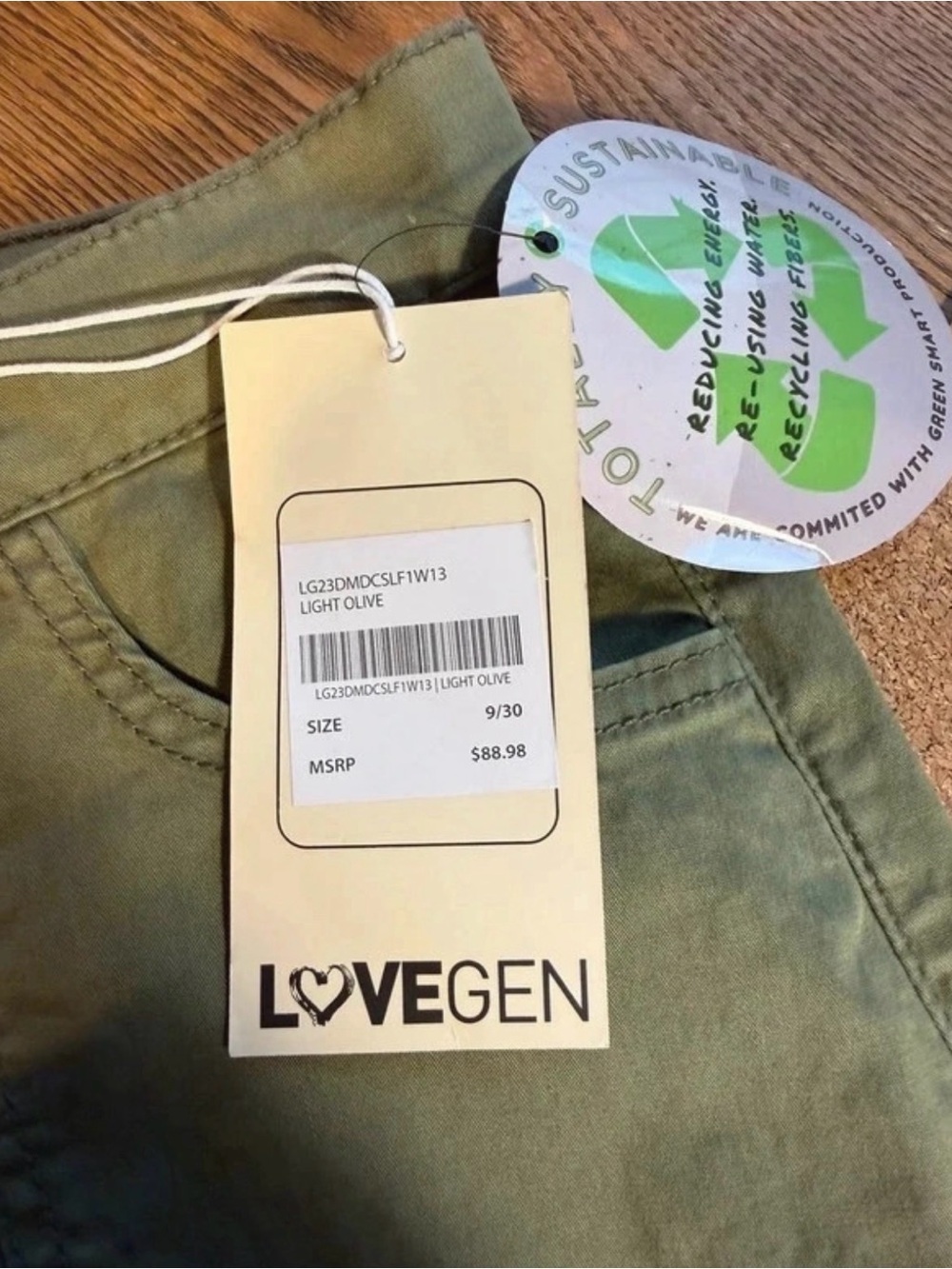 Women’s Straight-Leg Cargo Jeans in Sage Green - Picture 2 of 7